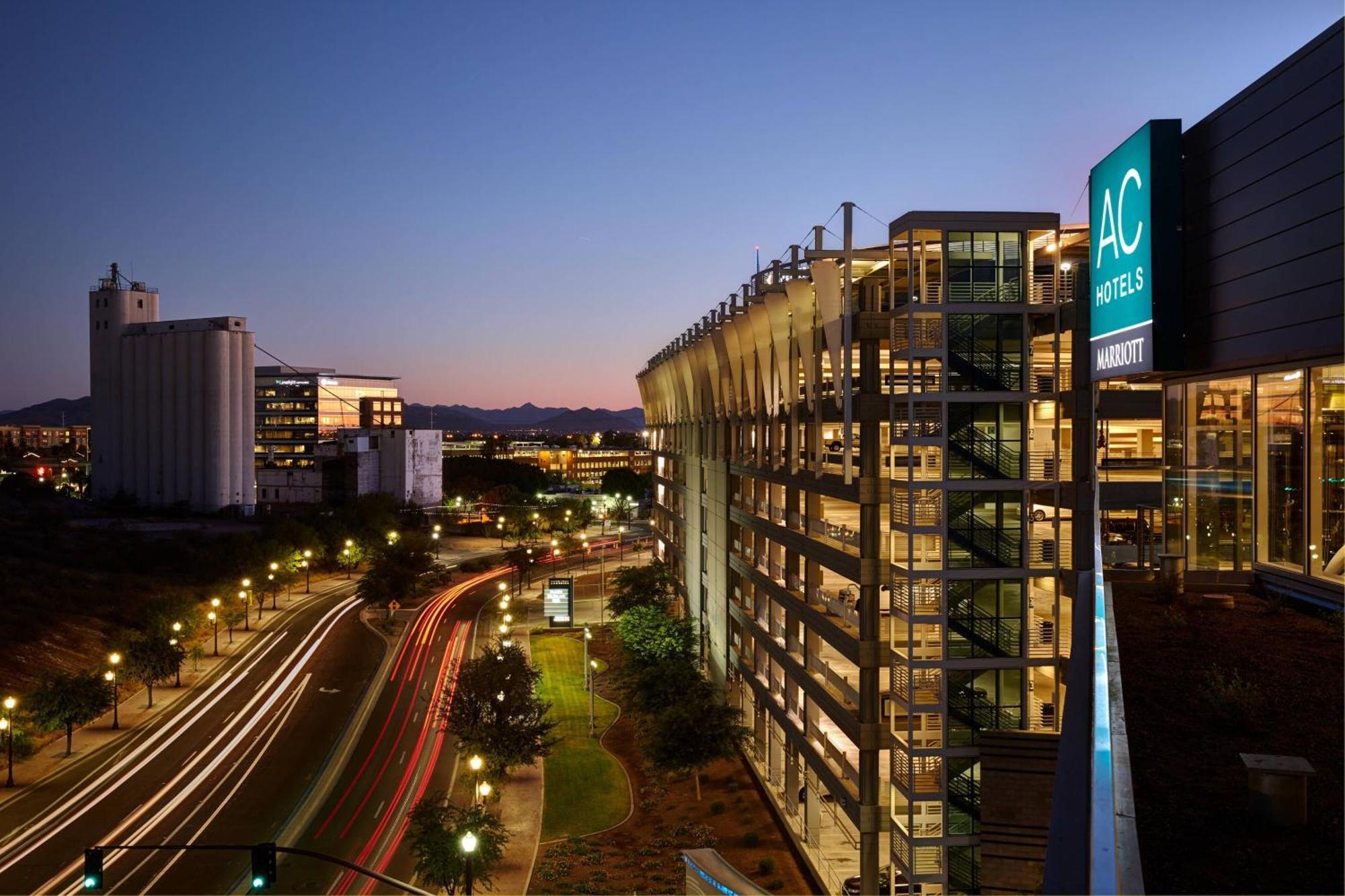 Ac Hotel By Marriott Phoenix Tempe/Downtown Eksteriør billede